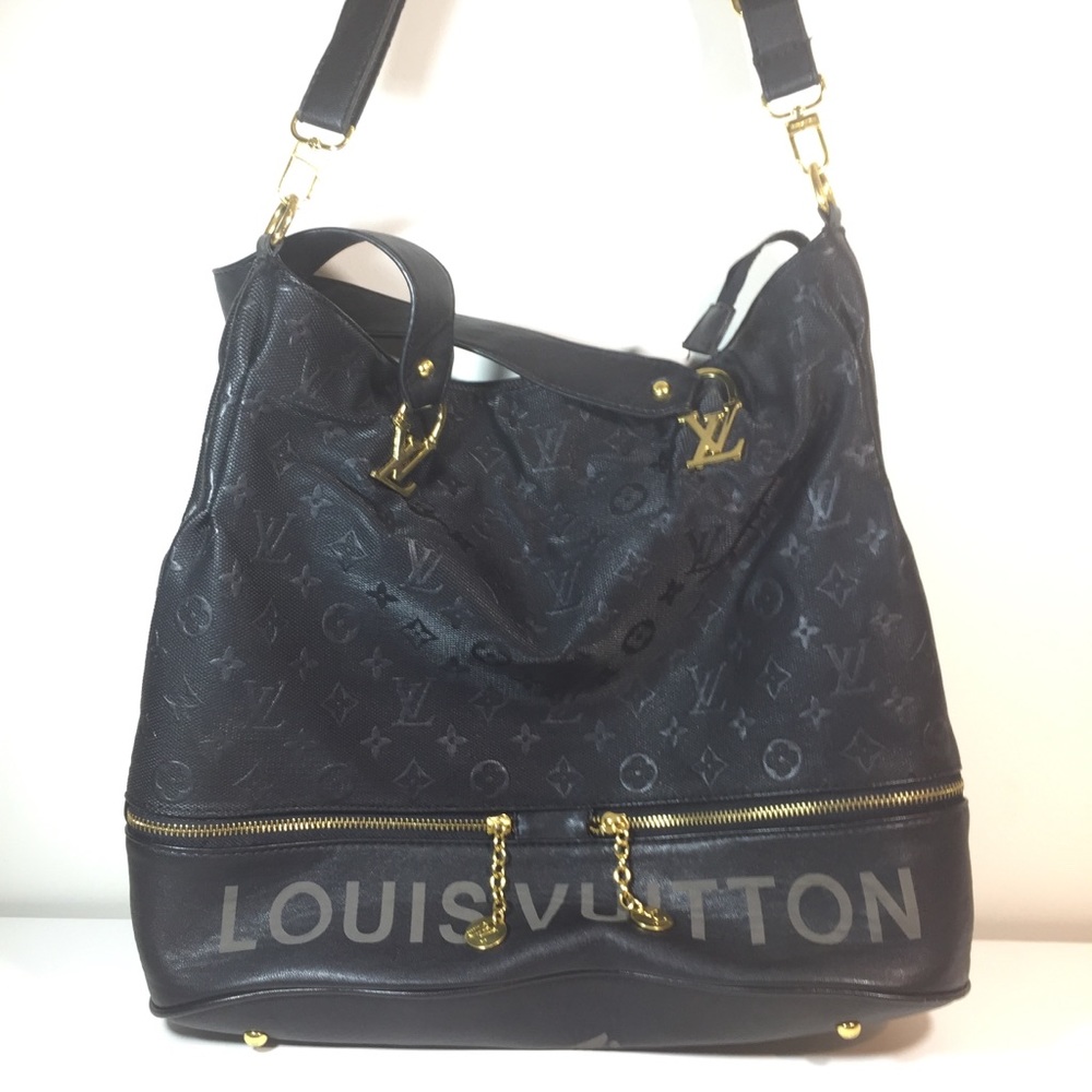 Louis Vuitton Large Handbag Zipper Shoulder Pocket